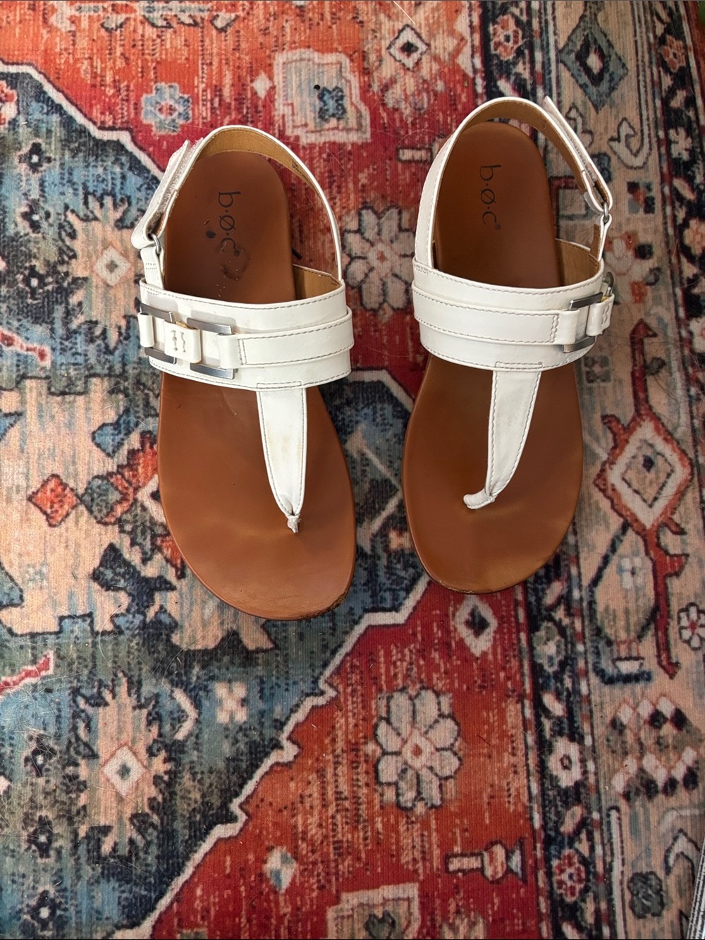 b.o.c. White Leather T-Strap Sandals with Silver Buckle